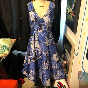 New W/o tags Floral Jacquard midi dress w/ pockets
